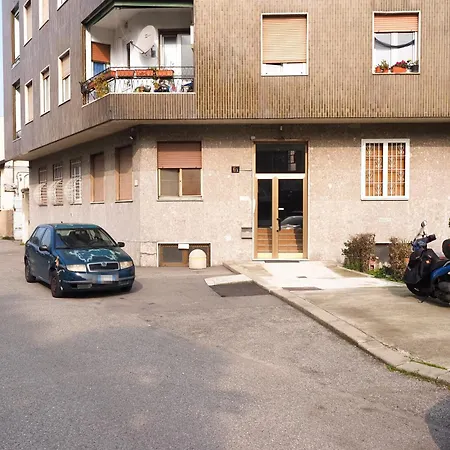Bonomelli Con Posto Auto Fondazione Prada Milano